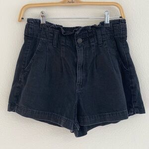 American Eagle Mom Short Black Denim Paperbag Super High Rise Size 4 *No Belt*